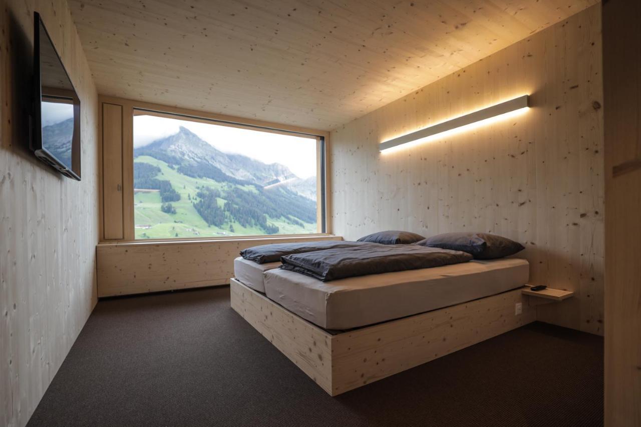 Large Double Room with Mountain View,1001339112:JPEG