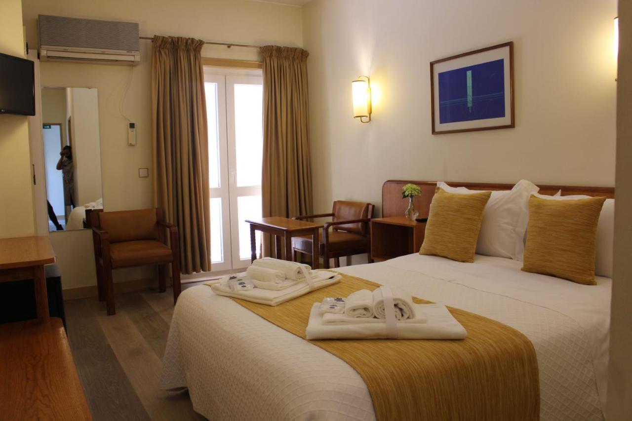 Double or Twin Room Garden View