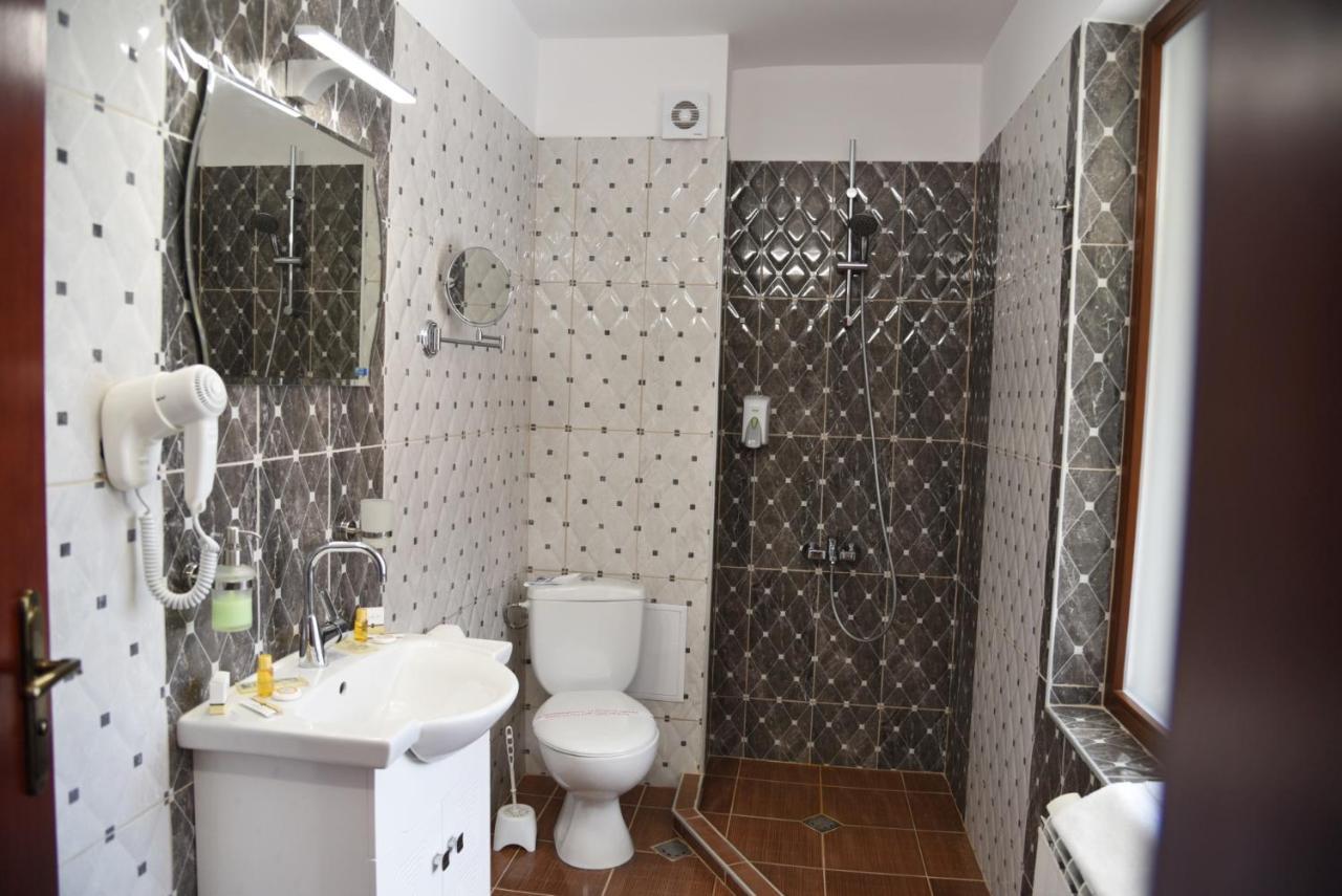 Large Double or Twin Room