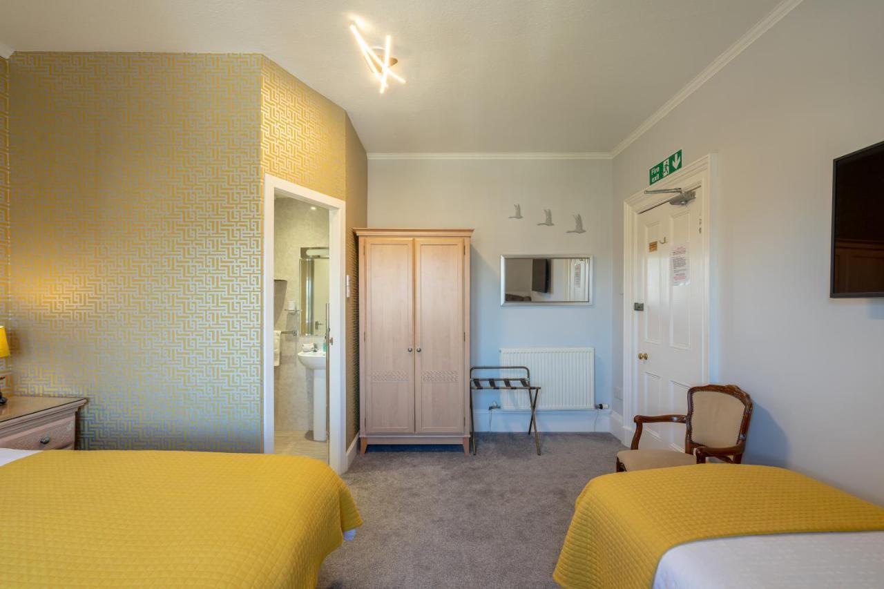 Triple Room Private Bathroom