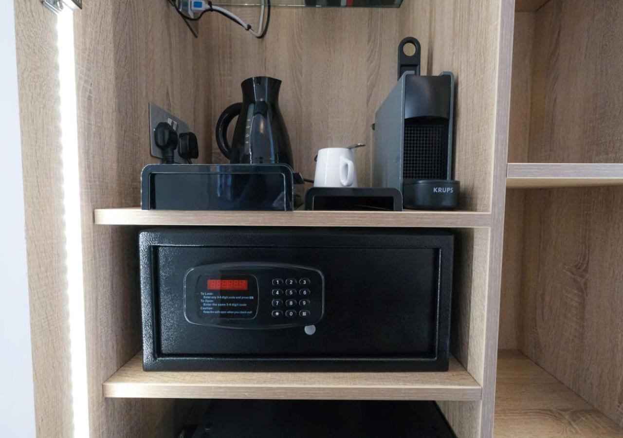 Small Single Room,1004691348:JPEG