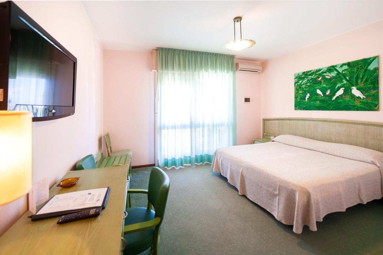 Chambre Double - Accessible aux Personnes à Mobilité Réduite