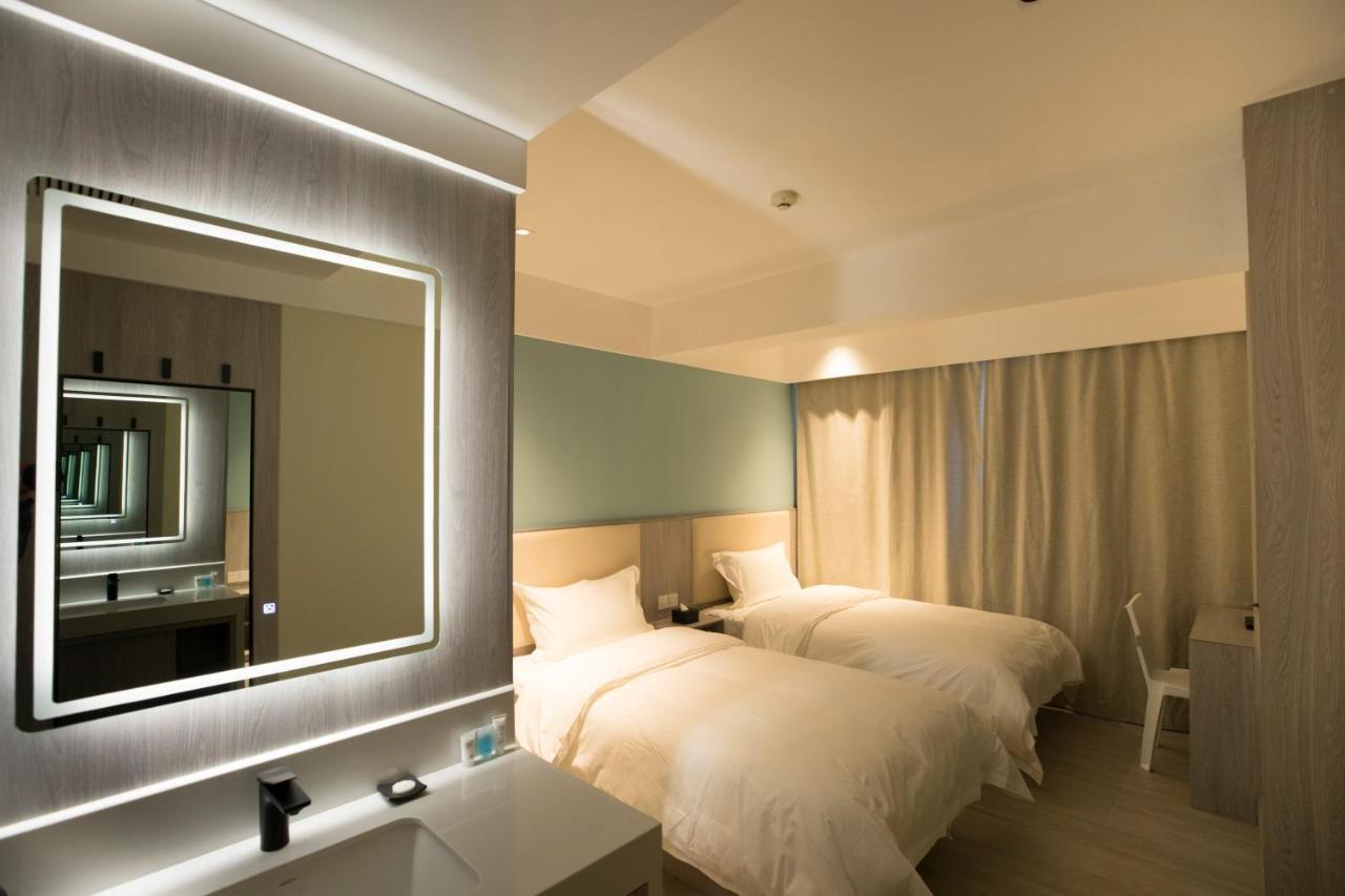 Standard Twin Room without Window,996895635:JPEG