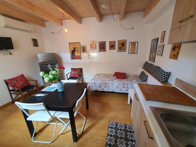 One-Bedroom House