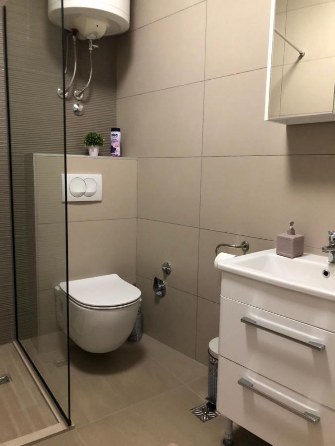 One-Bedroom Apartment with Balcony (4 Adults)