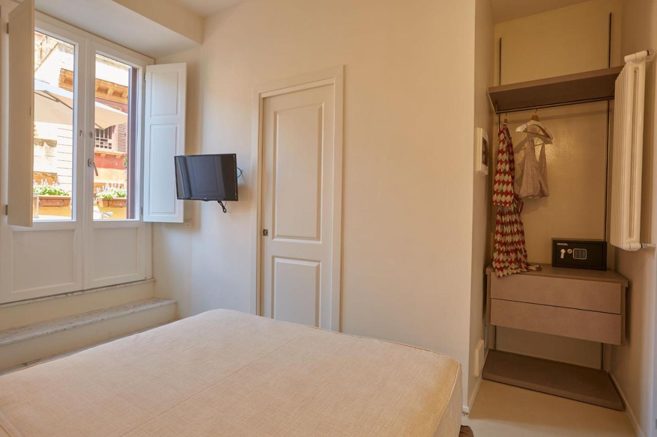 Single Room Terrace