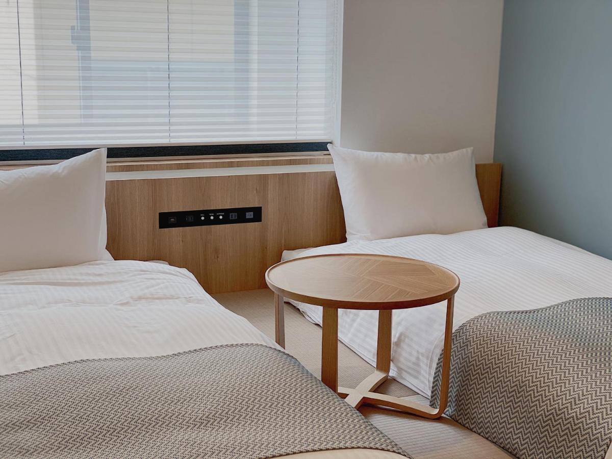 Connecting Room