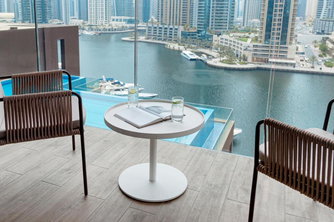 Premium One Bedroom Suite Balcony & Marina View
