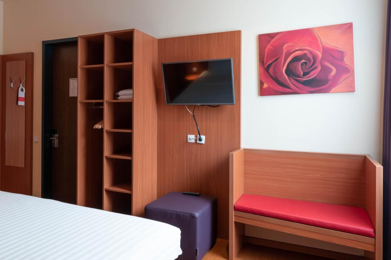 Queen Room Disability Access