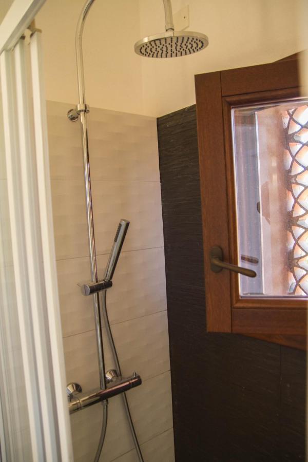 Twin Room with Private Bathroom,1033641395:JPEG