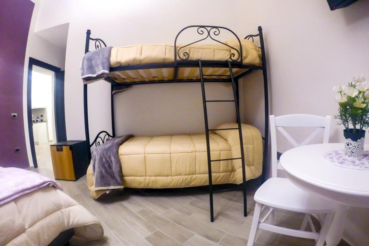 Deluxe Quadruple Room Private Bathroom