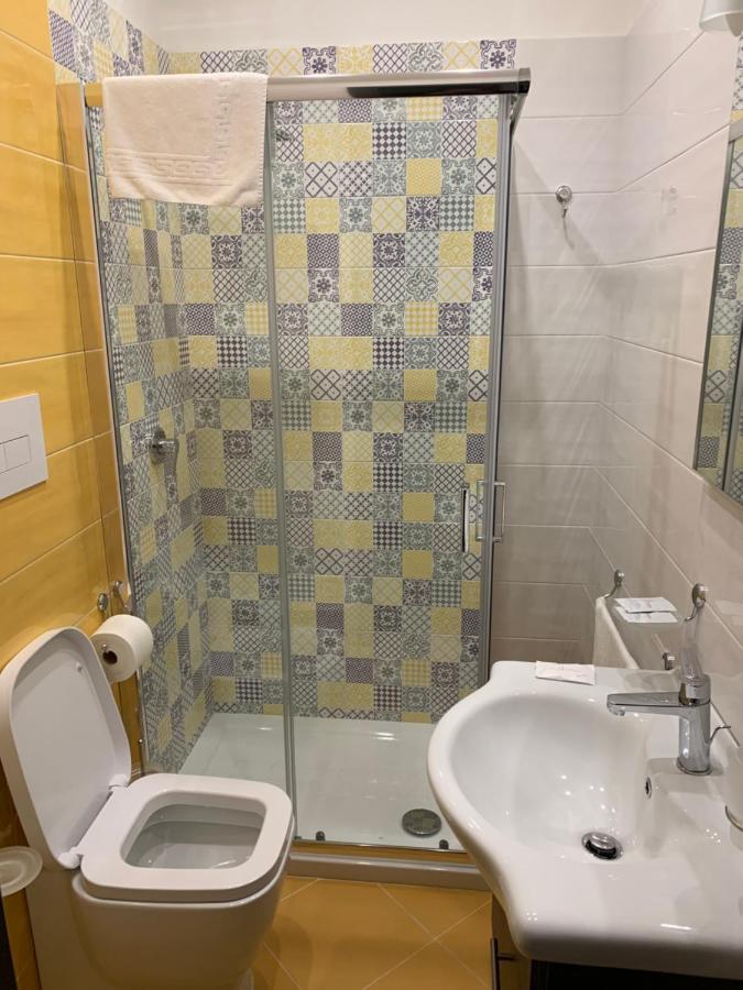 Deluxe Room Private Bathroom