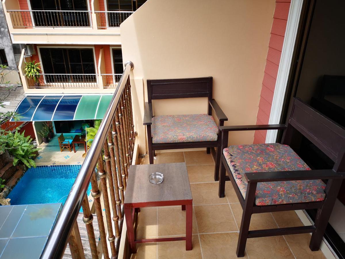 Deluxe Double Room with Balcony  and Partial Sea View,1073255902:JPEG