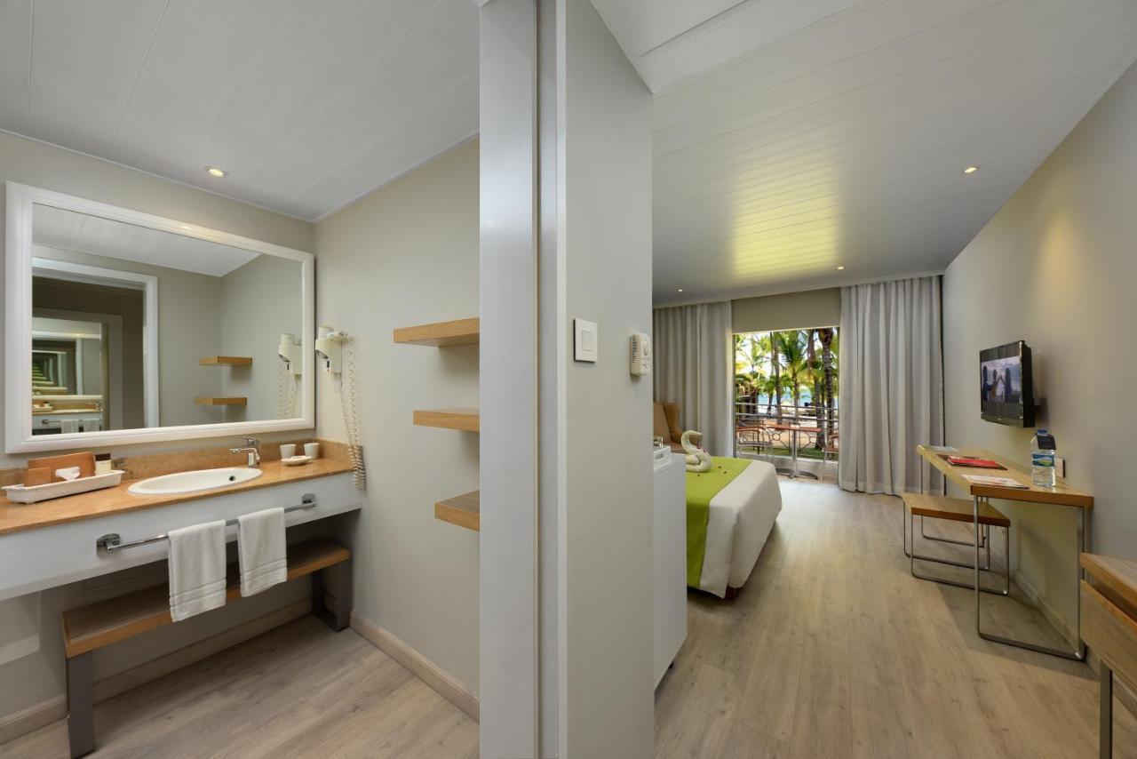 Grand Bay Room Honeymooners Only