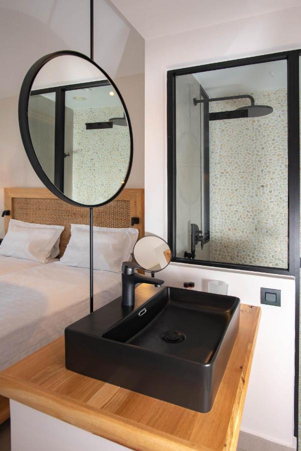 Junior Suite with Garden or Side Sea View & Sharing Pool,1432114594:JPEG