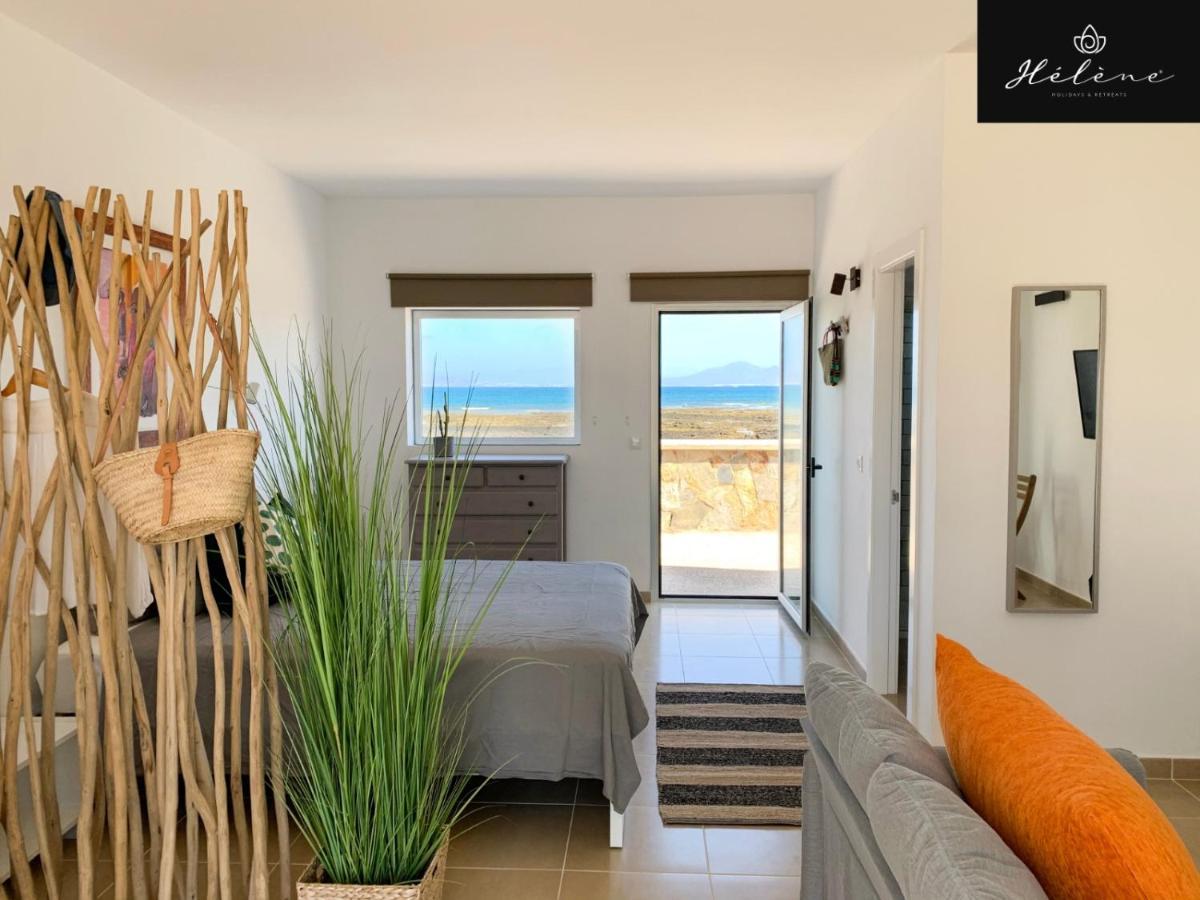Studio with Sea View,1081505851:JPEG