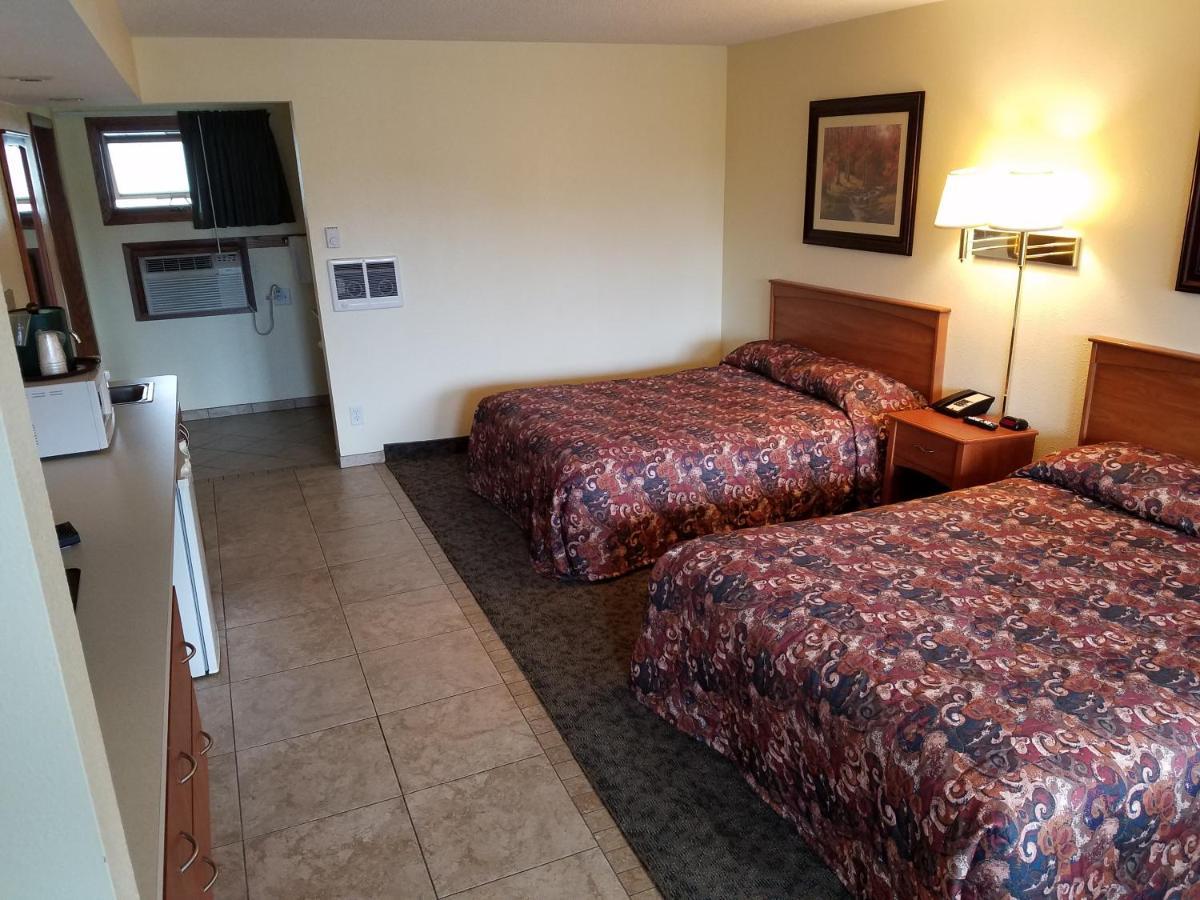 Queen Room Two Queen Beds
