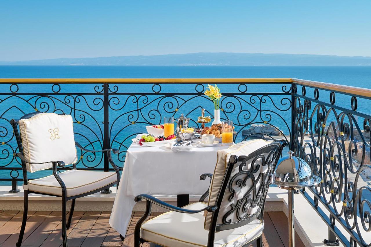 Luxury Suite Sea Front Outdoor Jacuzzi
