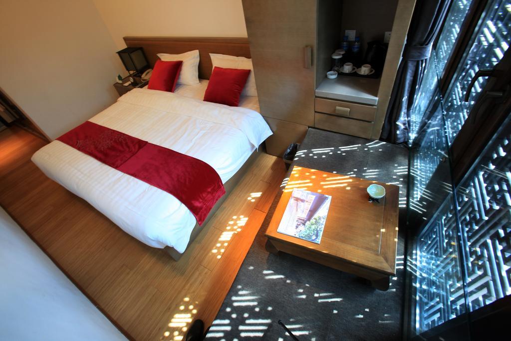 Deluxe Double Room,109273806:JPEG