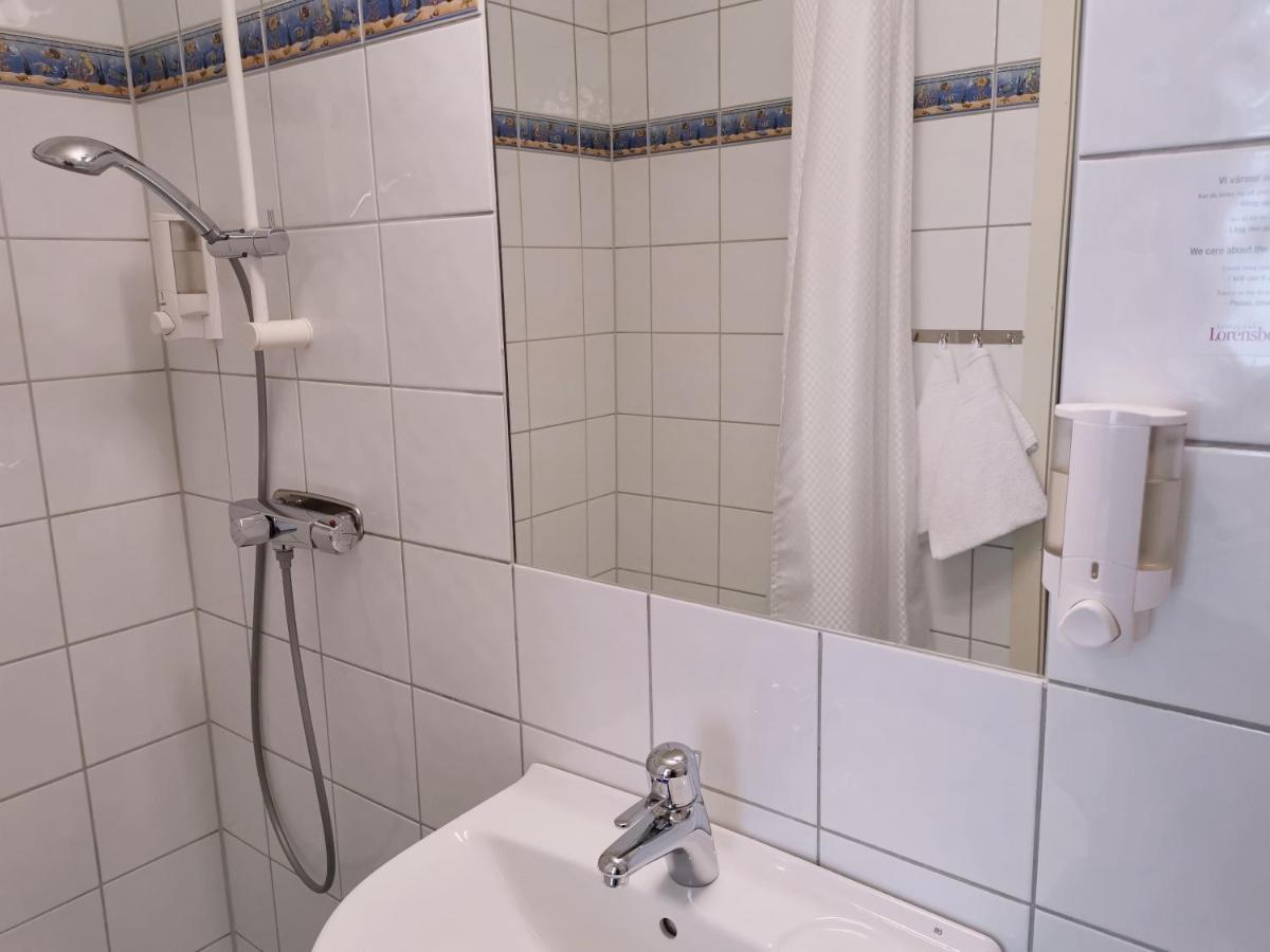 Twin Room,1498647604:JPEG