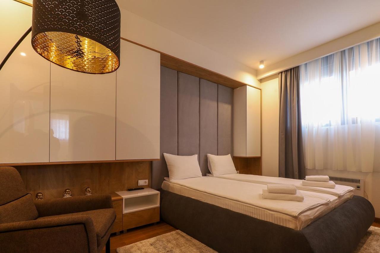 Deluxe Queen Suite