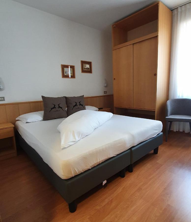 Double or Twin Room,1161642300:JPEG