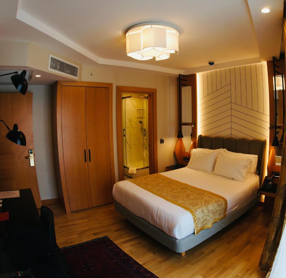 Special Offer - Double or Twin Room with One Way Airport Transfer,1114693872:JPEG
