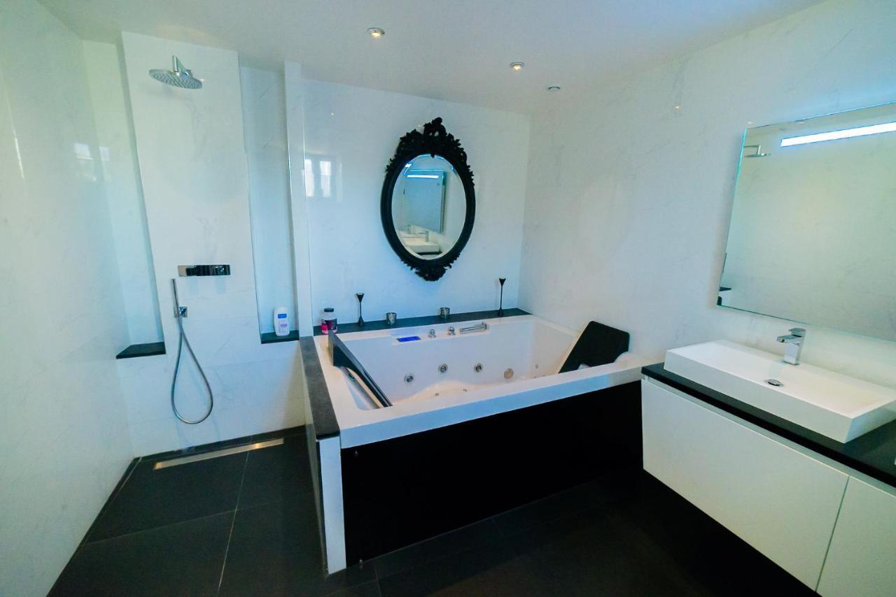 Double Room with Spa Bath,1168282348:JPEG