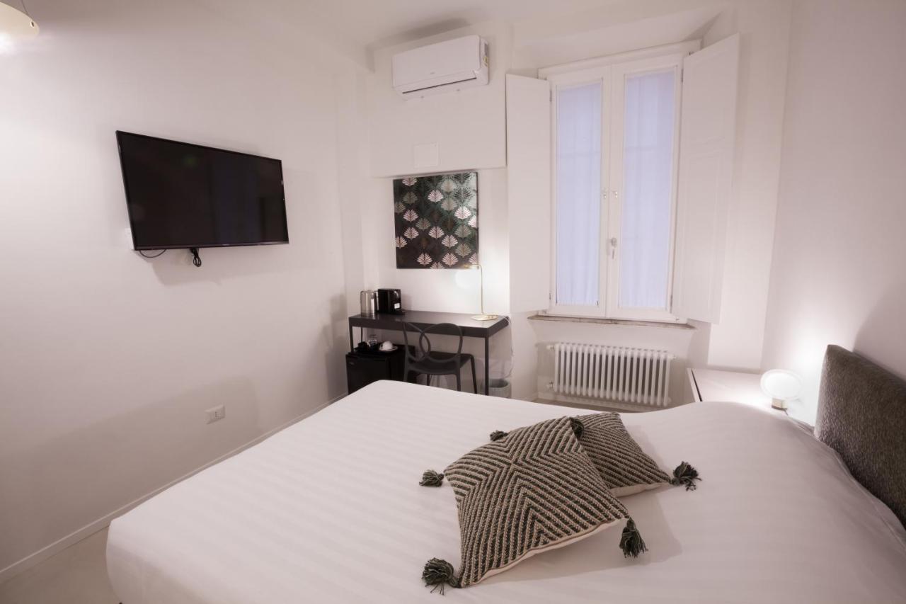 Single Room Small Double Bed