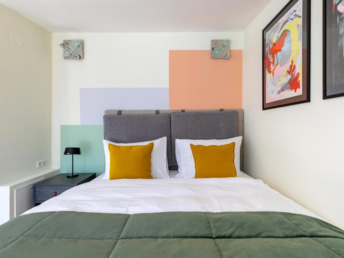 XL 1 Bedroom Apartment with Terrace, Sofa Bed & Extra Double Bed - Duplex
