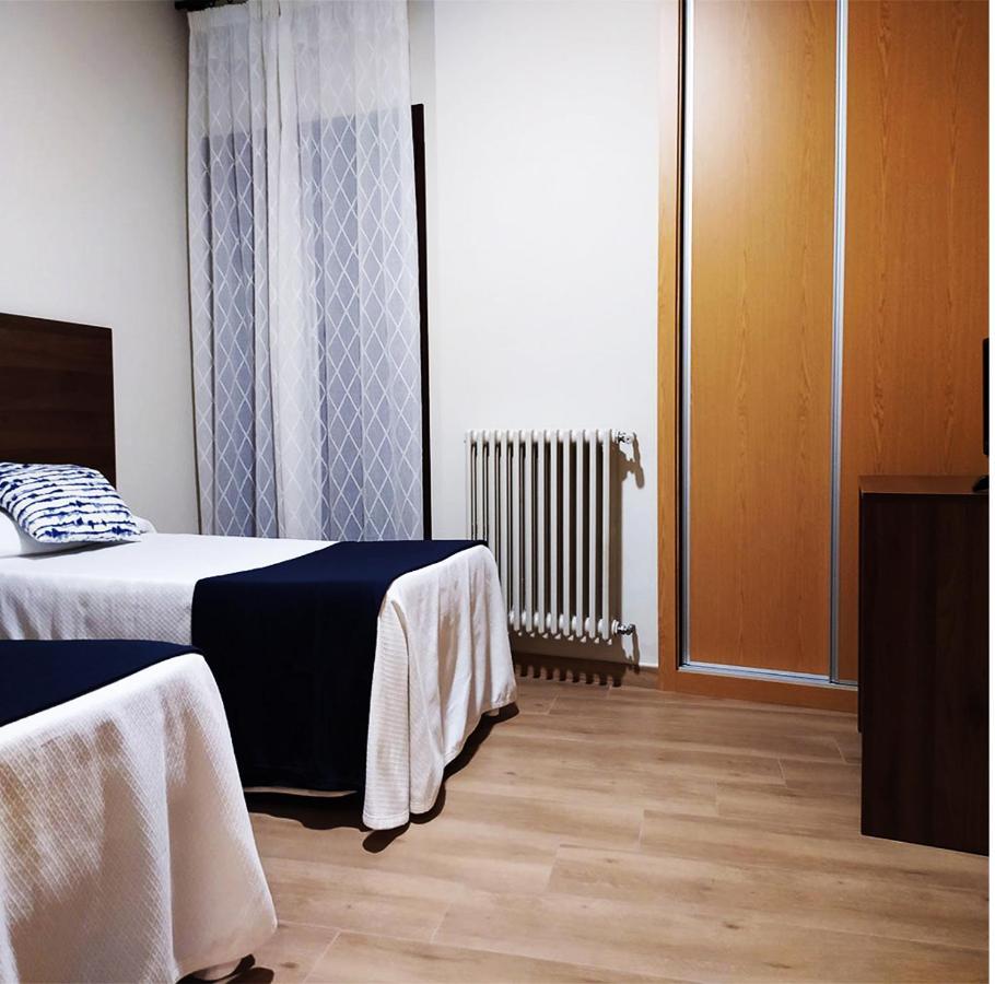 Double or Twin Room,1023857488:JPEG