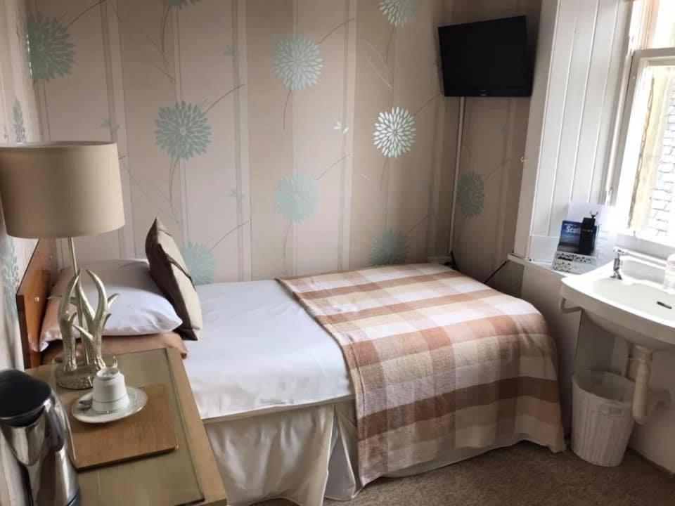 Budget Single Room