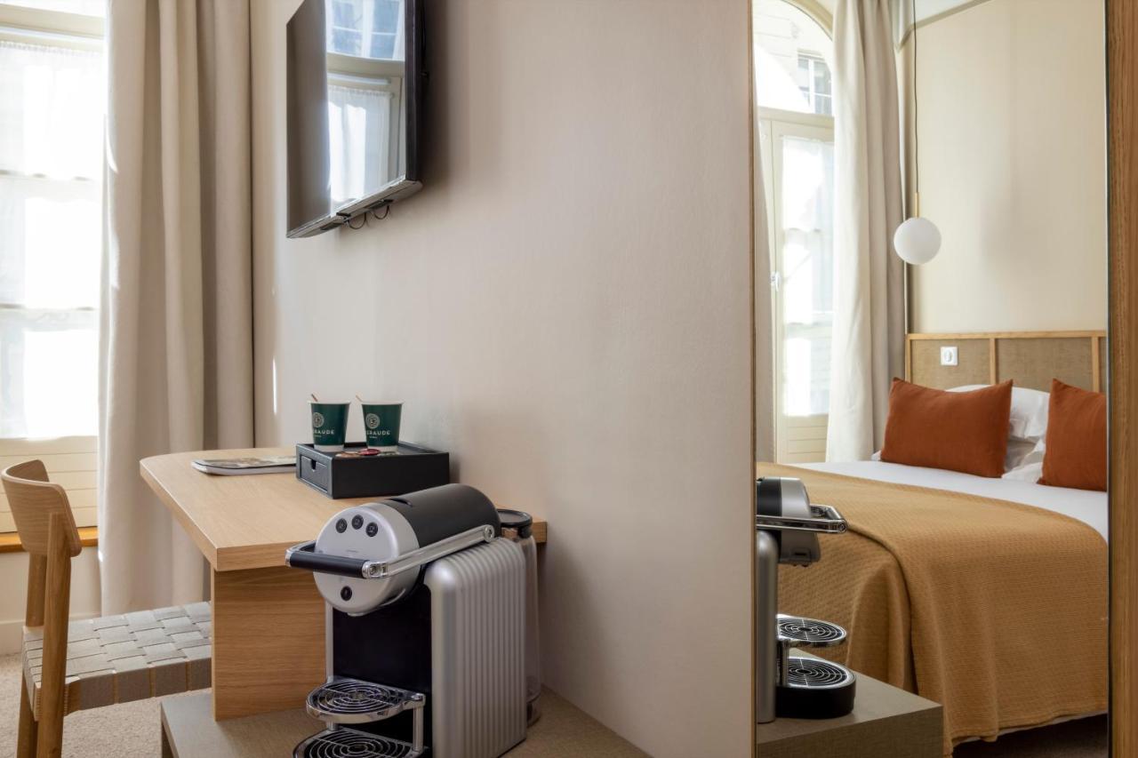 Quarto Superior com Cama de Casal ou 2 de Solteiro e Varanda