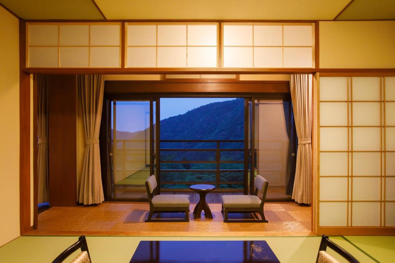 Crab Kaiseki – Japanese-Western Suite Annex