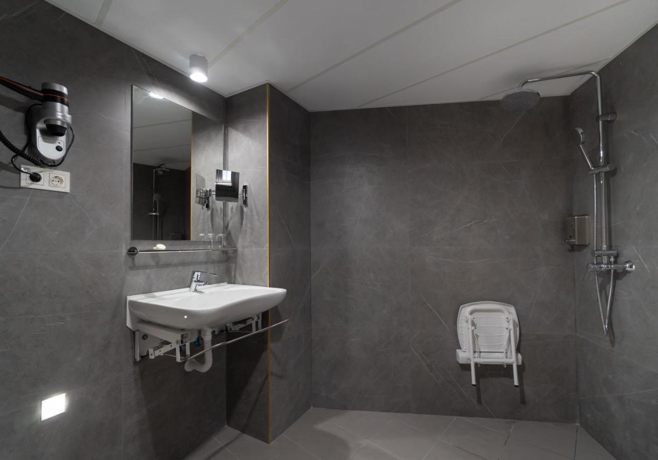 Interior Double Room disability access