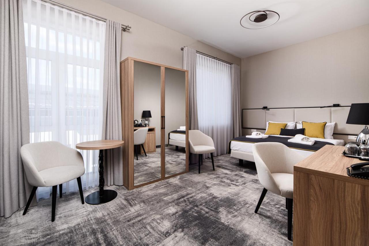 Superior King Room
