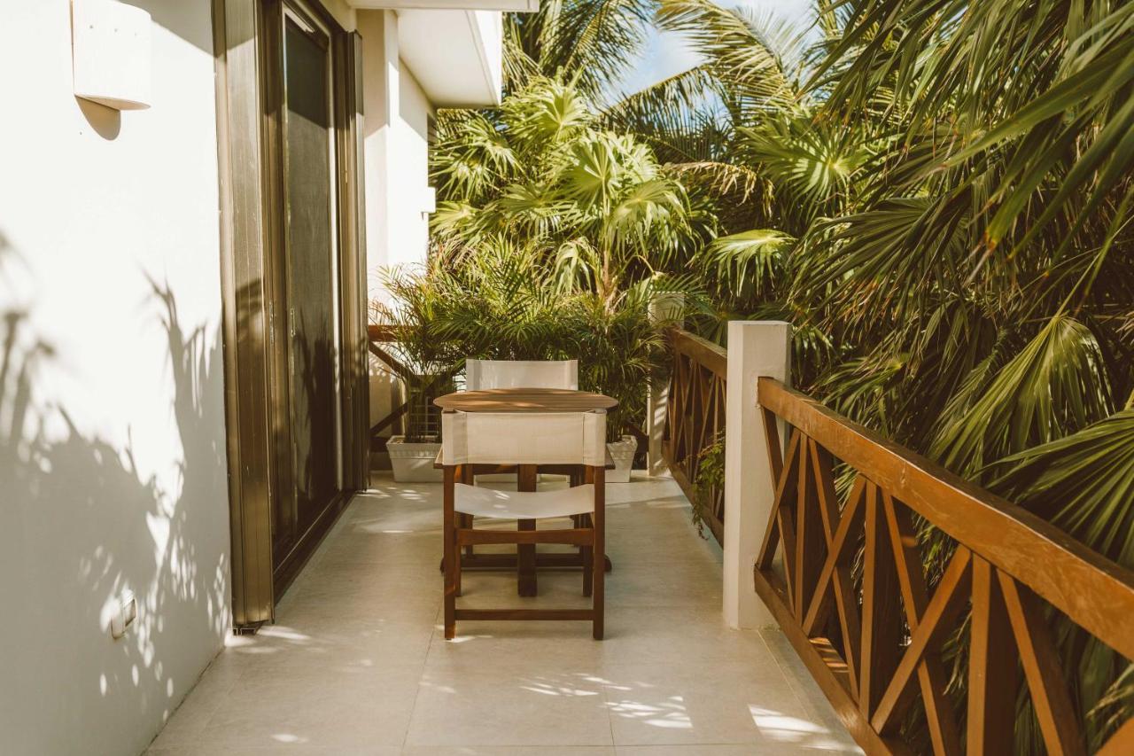 Superior Deluxe Suite Tropical View