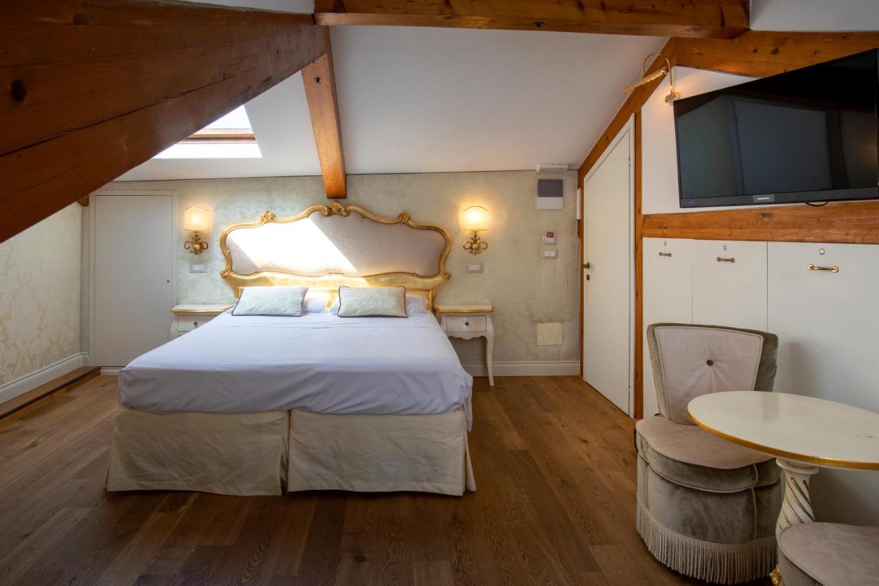 Luxury Triple Room