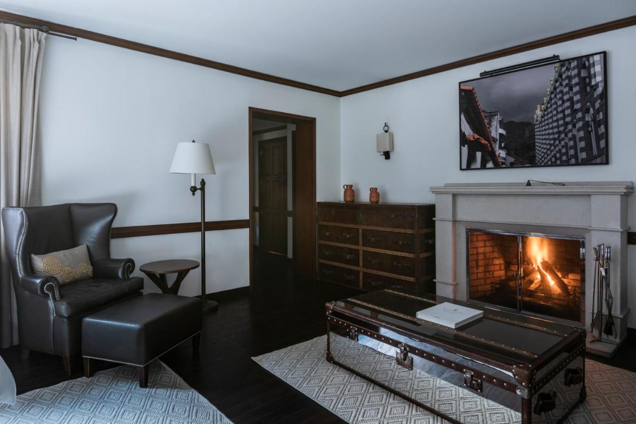 Grand Premier Room Fireplace