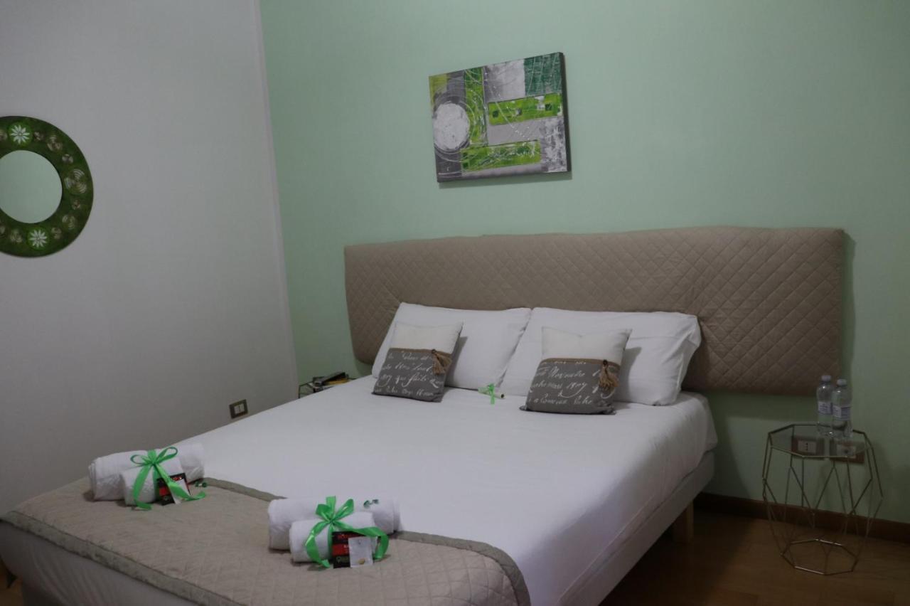 Double or Twin Room Private Bathroom