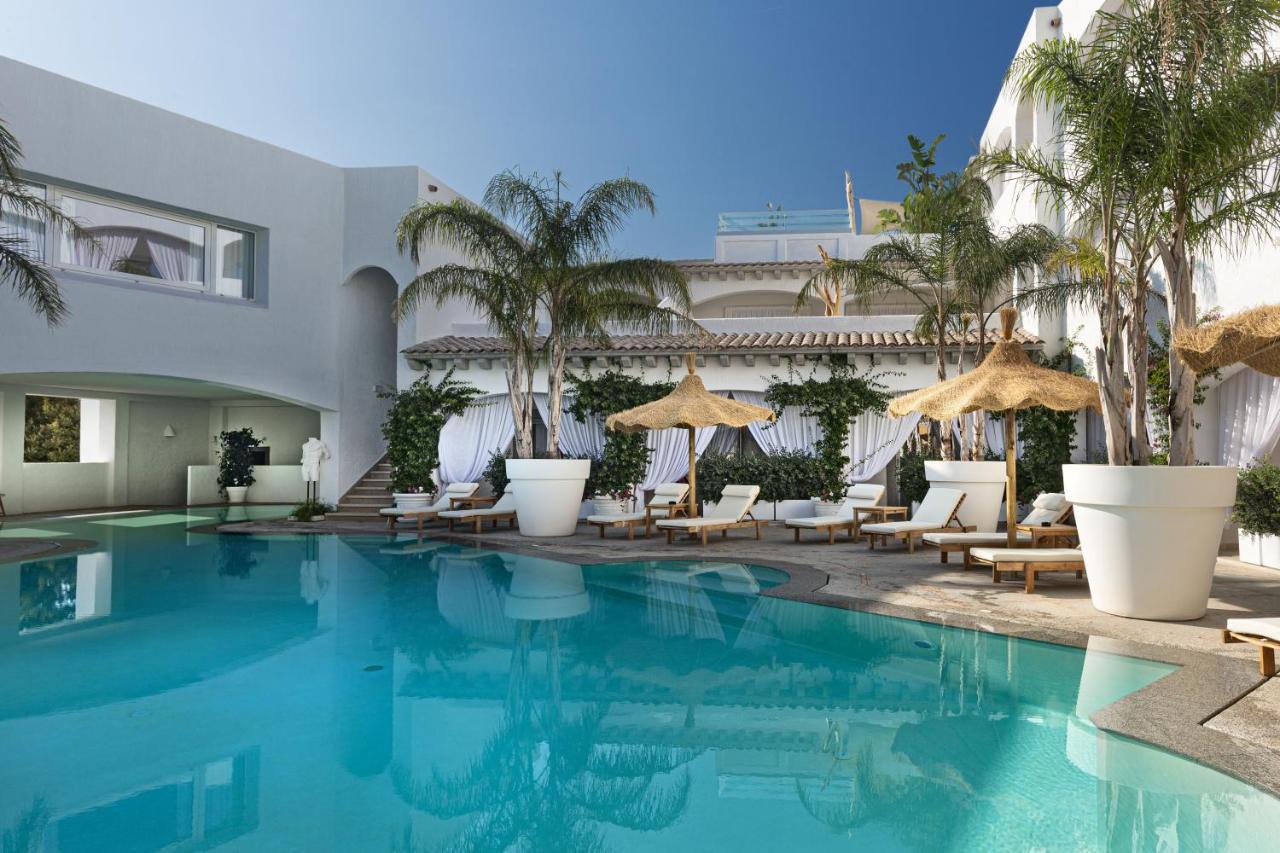 Chambre Double ou Lits Jumeaux Supérieure - Vue sur Piscine