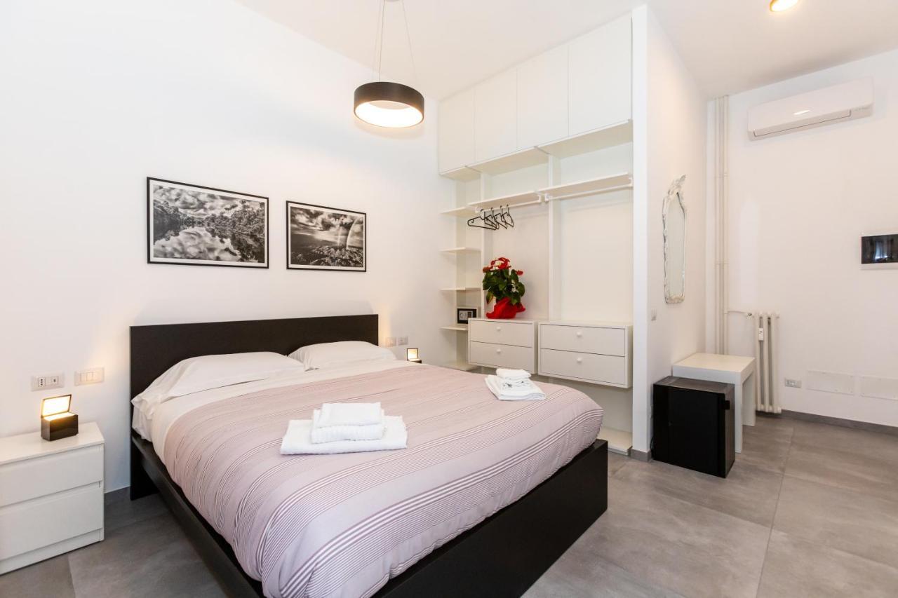 Comfort Triple Room Shower