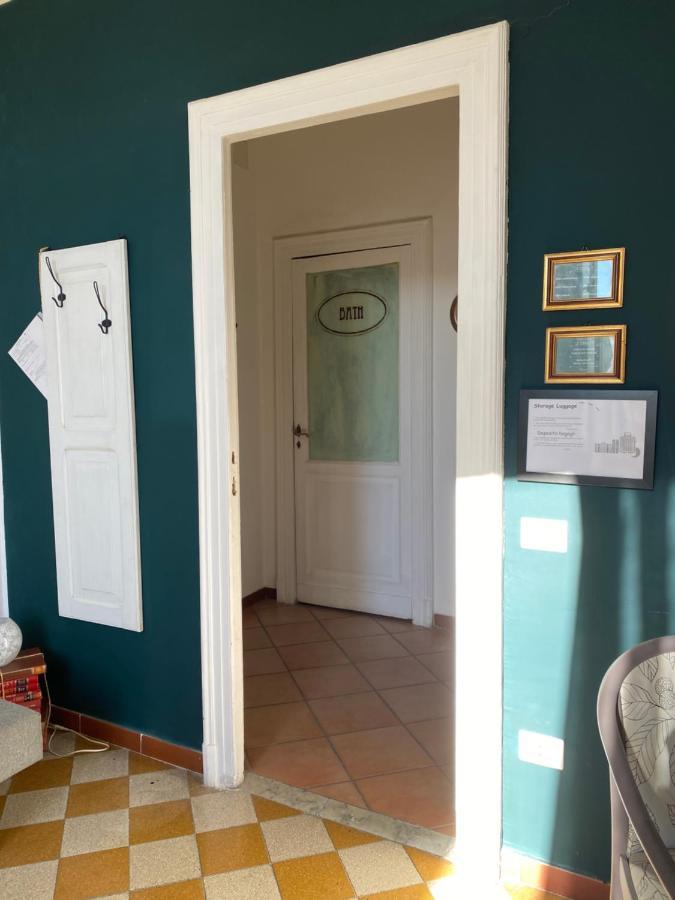 Double Room with Private External Bathroom,1051072618:JPEG
