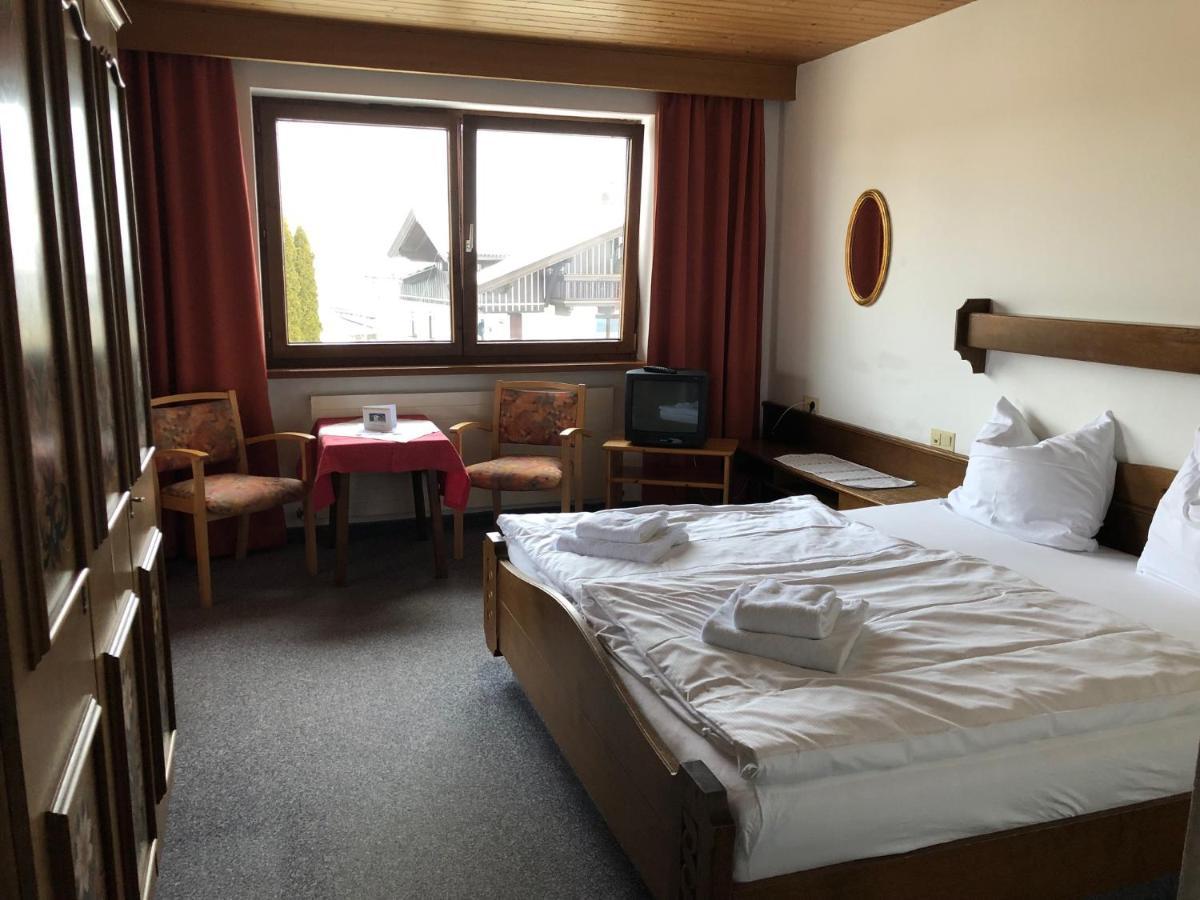 Doppelzimmer mit Balkon