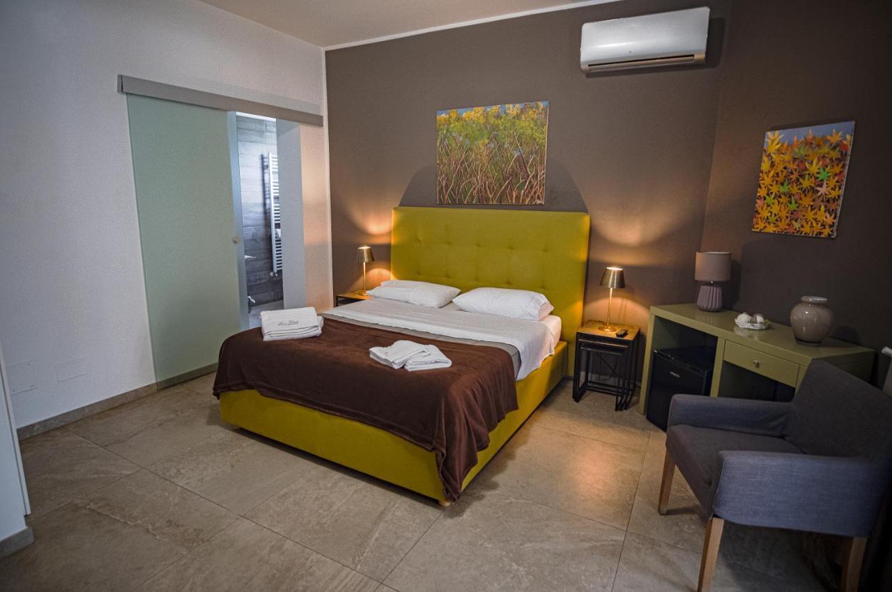 Deluxe Double Room Balcony,1179856243:JPEG