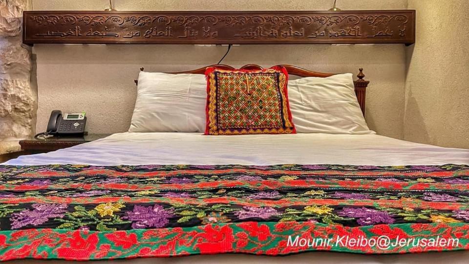 Quarto com Cama Queen-Size e Varanda