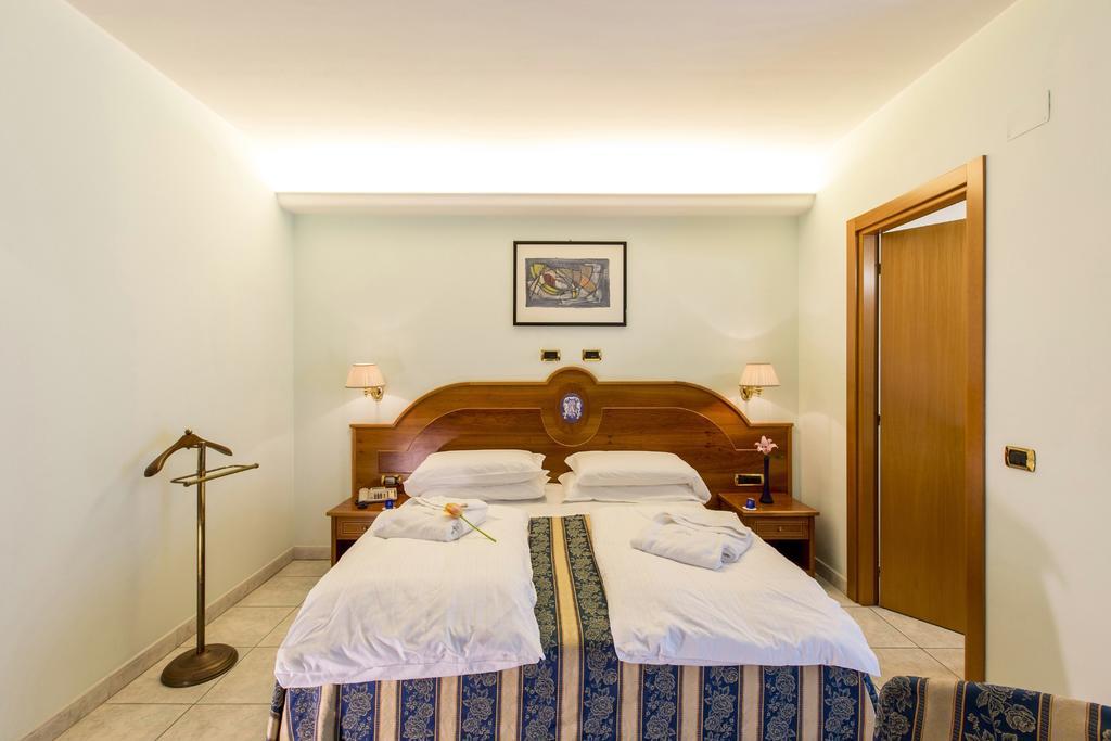 Double Room,118526296:JPEG