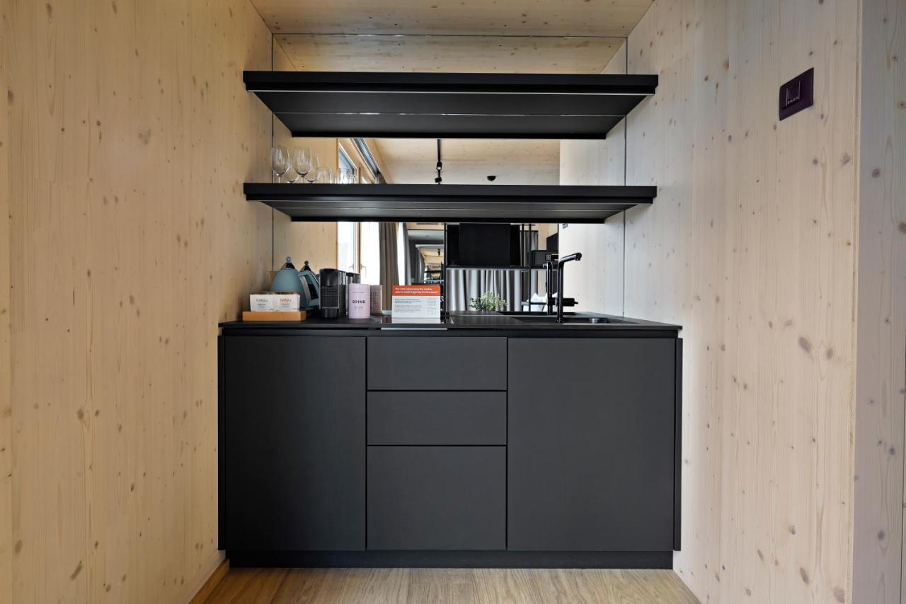 Large Studio Kitchenette Terrace