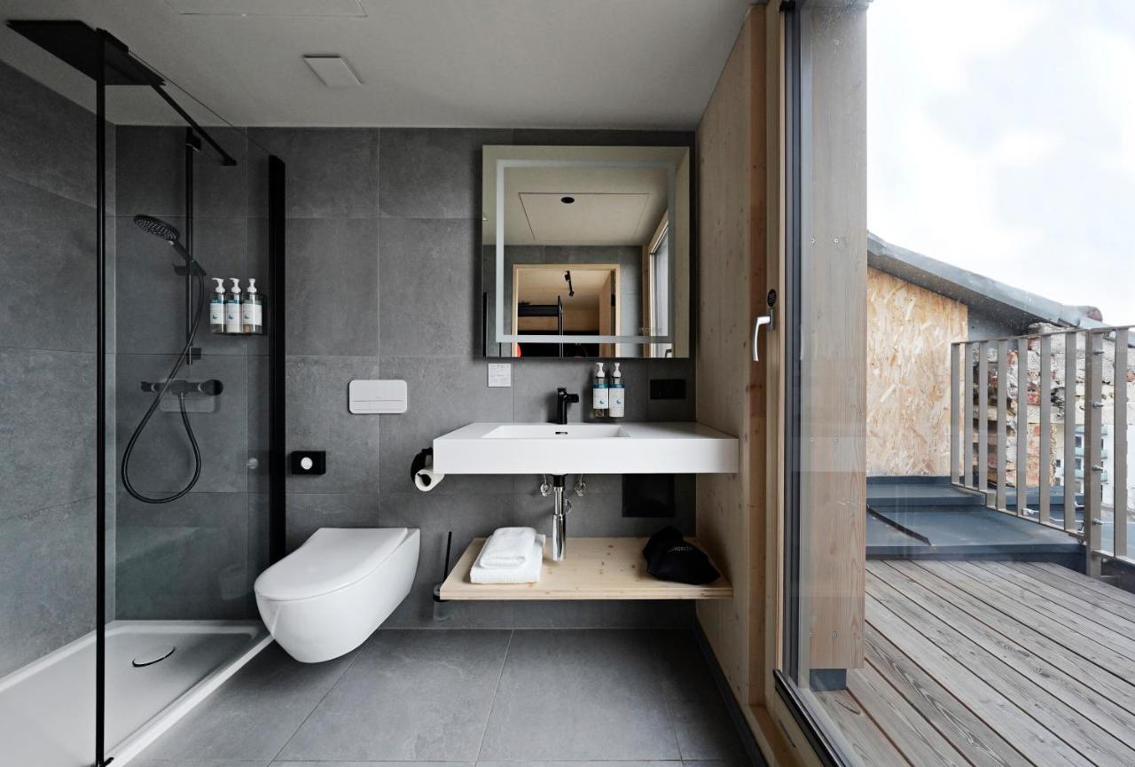 Large Room Terrace
