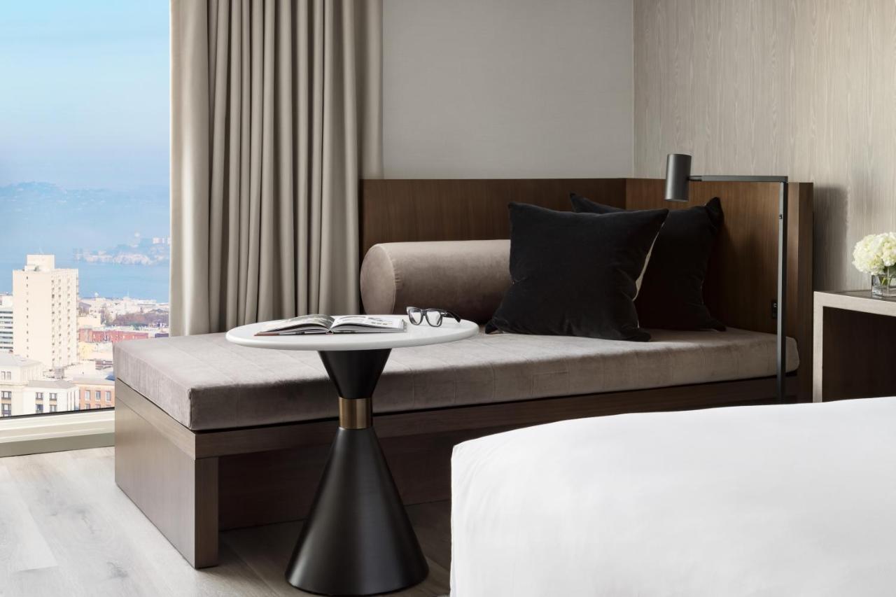 Premier King Room